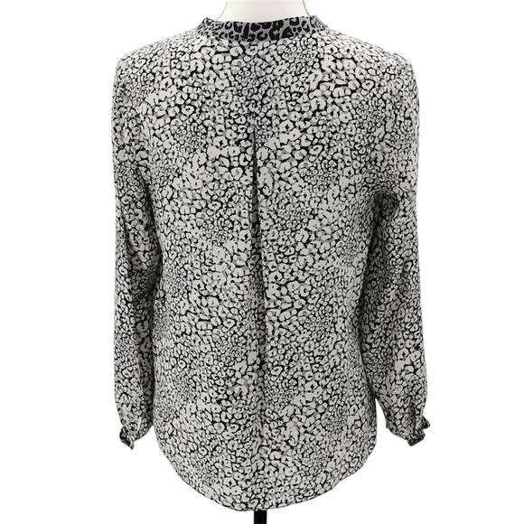 Kobi Halperin Silk Leopard Animal Print Button Up Top Blouse Gray Size Medium - Picture 5 of 7